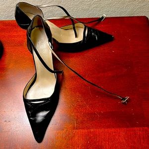 Women Guess heels in black. Size 7.5